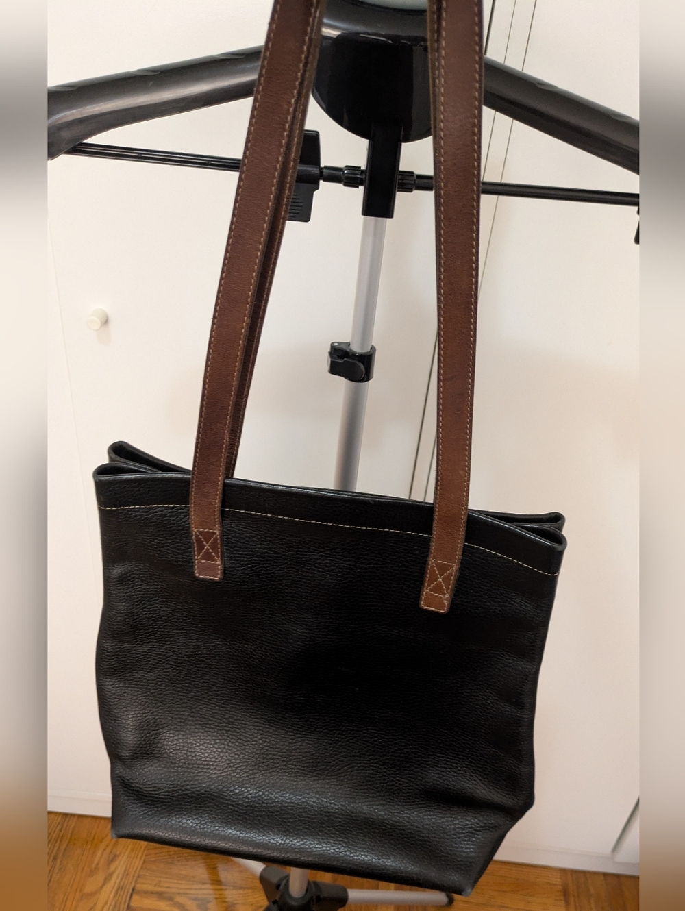 Negash Classic Black Leather Tote with Brown Straps